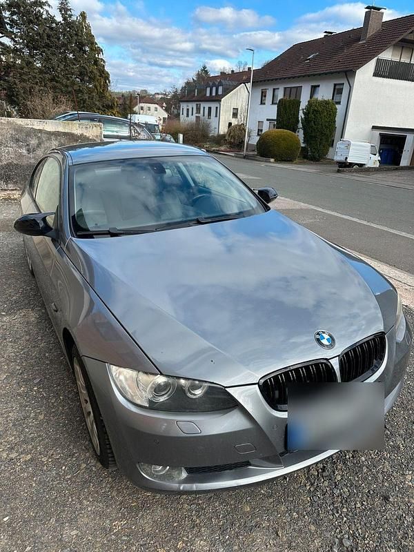 Gebraucht BMW 330 272 PS (200 kW) 2007 Grau Coupé