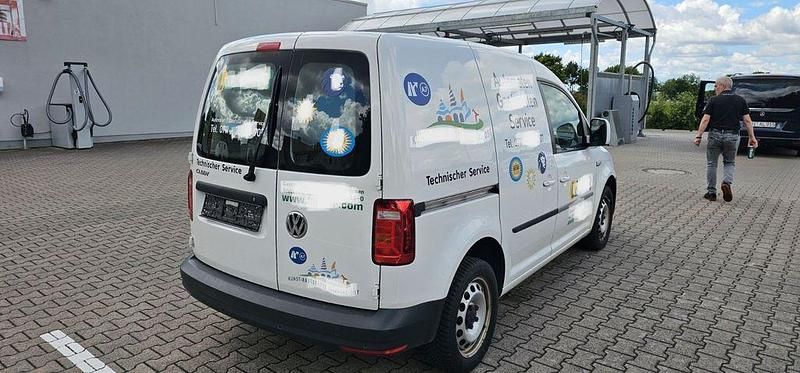 Gebraucht VW Caddy Trendline 150 PS (110 kW) 2019 Weiß Van / Kleinbus