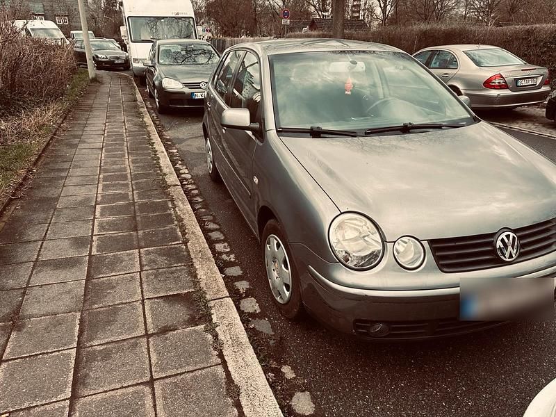 Gebraucht VW Polo 60 PS (44 kW) 2004 Silber Kleinwagen
