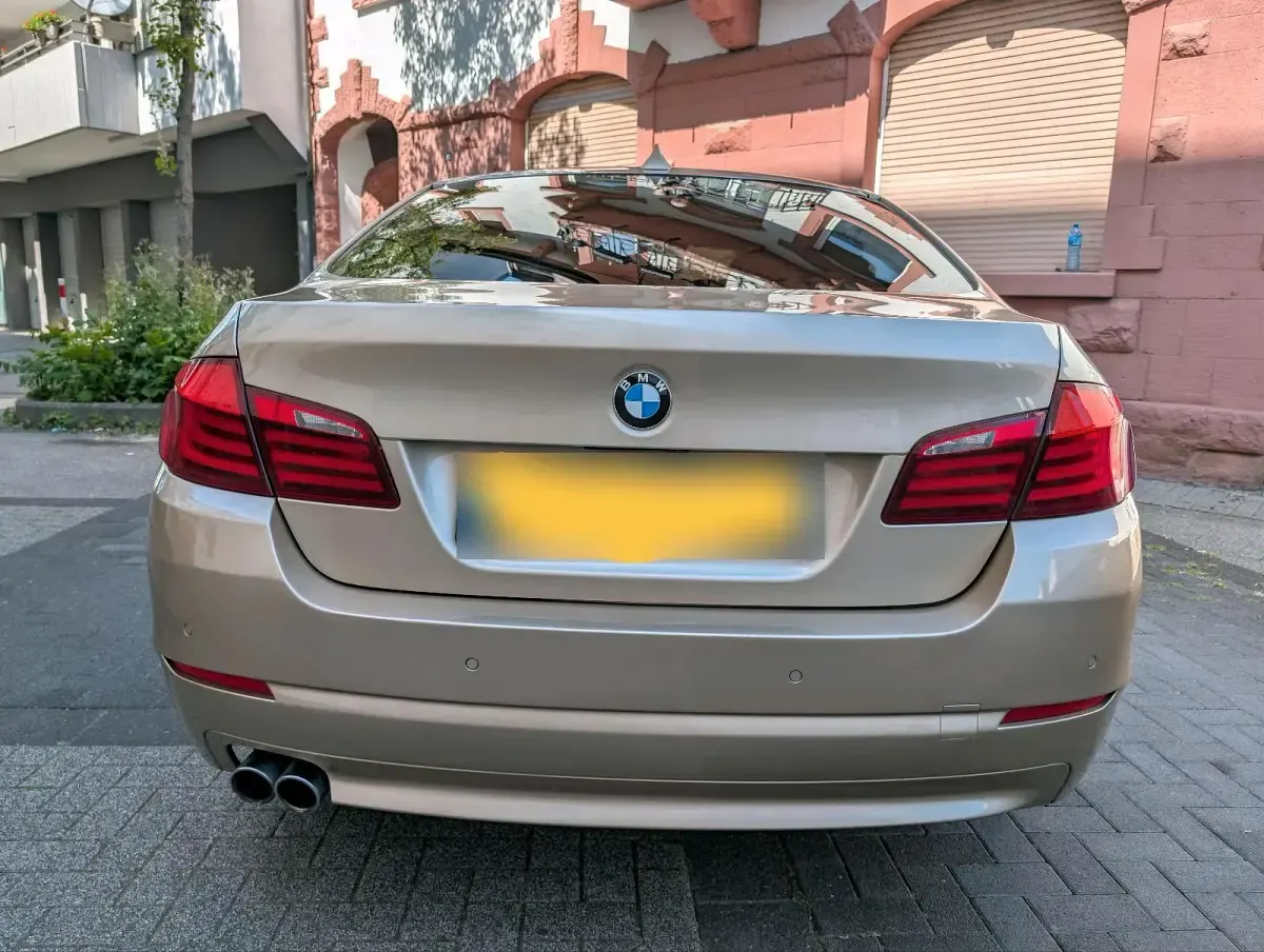 Gebraucht BMW 525 Performance 211 PS (155 kW) 2010 Gold Limousine