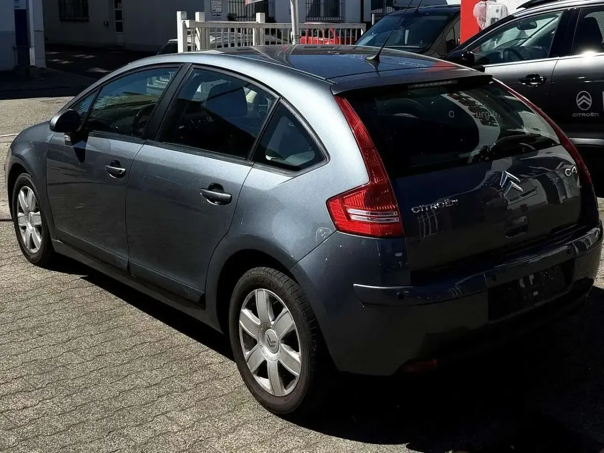 Gebraucht Citroën C4 Comfort 109 PS (80 kW) 2008 Lack grau thorium/metallic Limousine