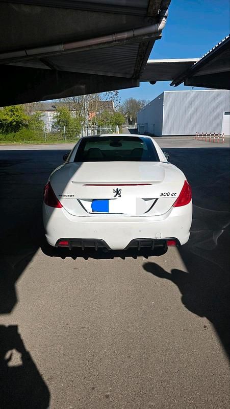 Gebraucht Peugeot 308 CC 140 PS (102 kW) 2010 Weiß Cabrio