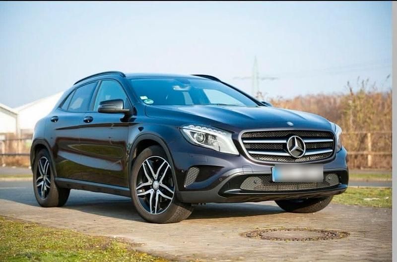 Violet Gebraucht 2014 Mercedes GLA220 SUV | 10.900 € (Fairer Preis) - Bild 1/4