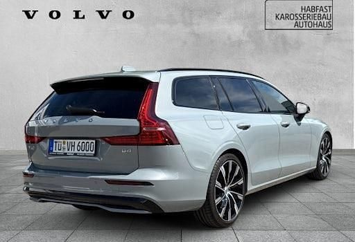 Gebraucht Volvo V60 Plus 197 PS (144 kW) 2024 Grau Kombi