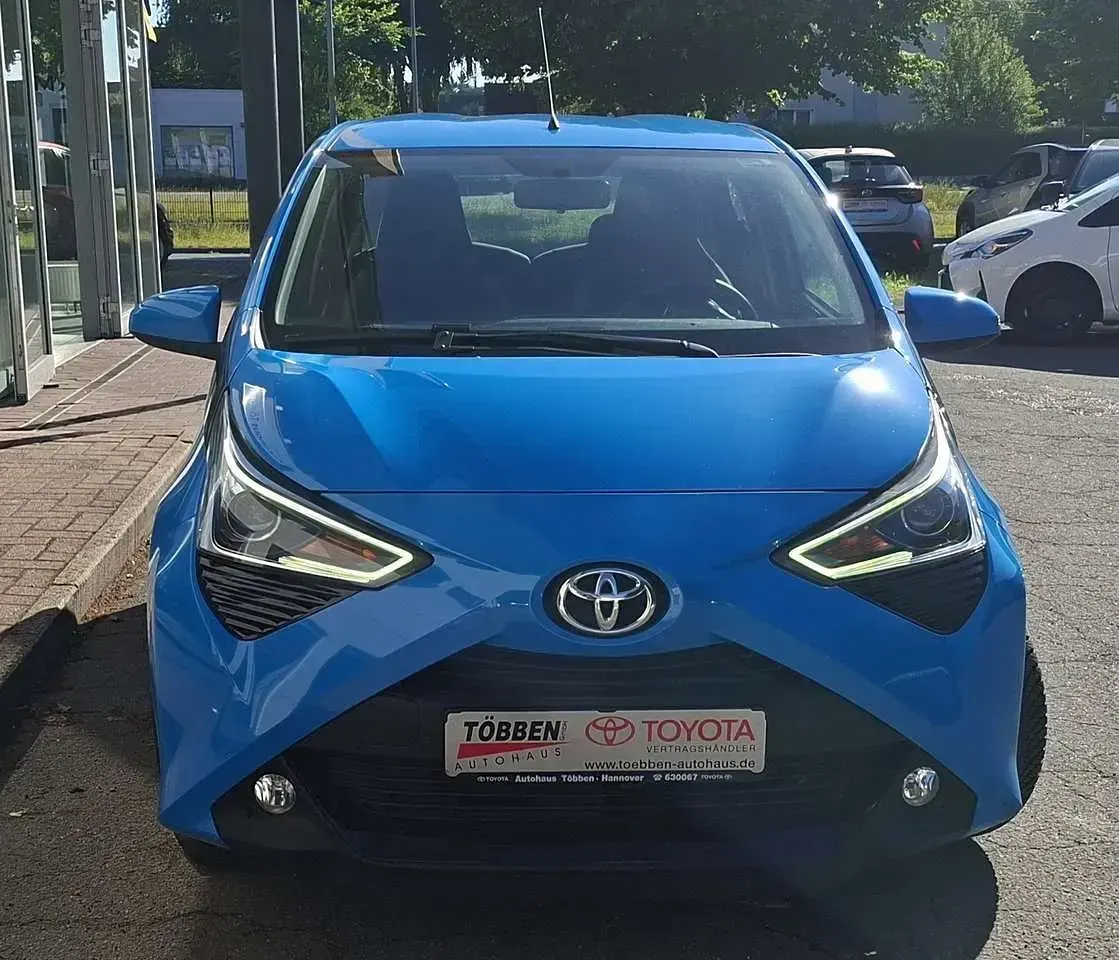 Gebraucht Toyota Aygo Connect Style 72 PS (52 kW) 2018 Cyan Kleinwagen