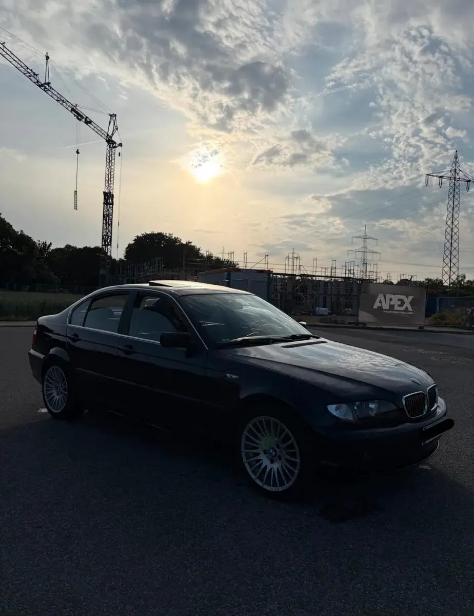 Gebraucht BMW 320 Basis 170 PS (125 kW) 2003 Andere farben Limousine