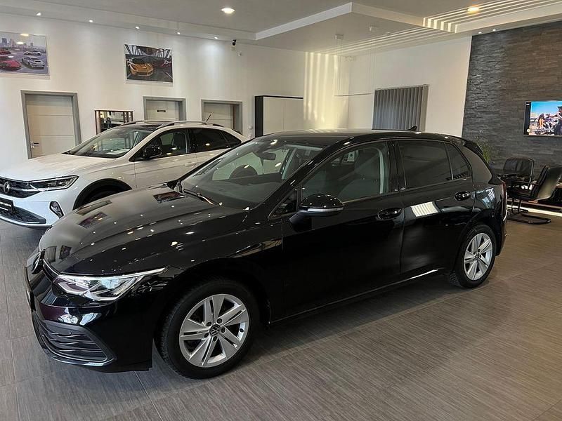 Schwarz Gebraucht 2020 VW Golf VIII Limousine | 19.985 € (Fairer Preis) - Bild 1/4