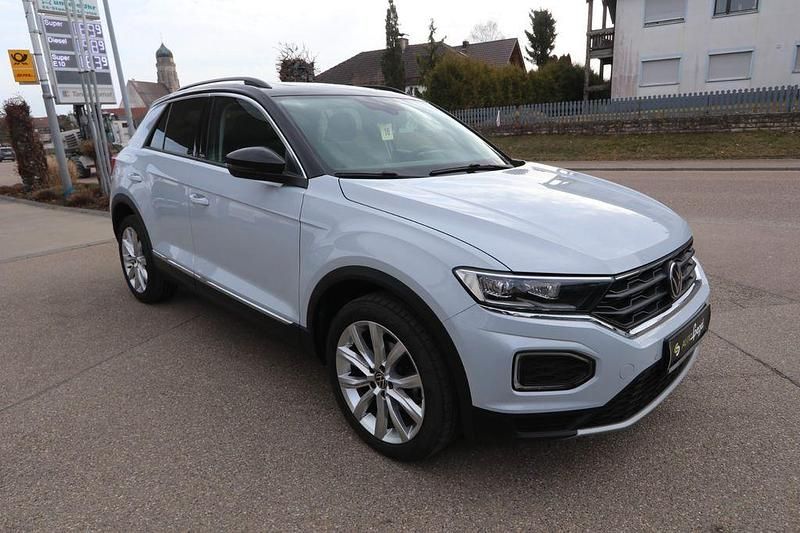Gebraucht VW T-Roc Active 150 PS (110 kW) 2022 White silver metallic SUV