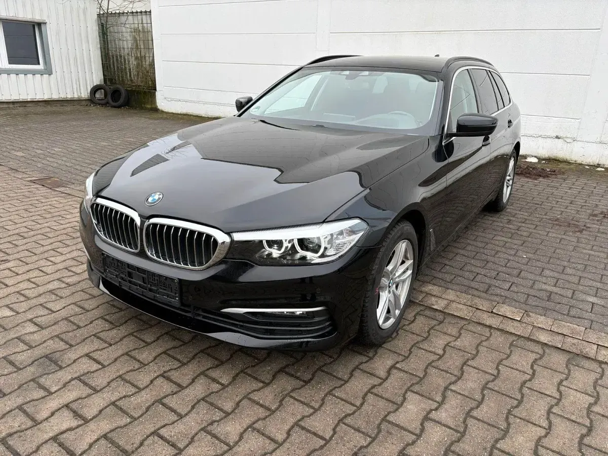 Second-hand BMW 520 Performance 190 CP (139 kW) 2019 Negru Break