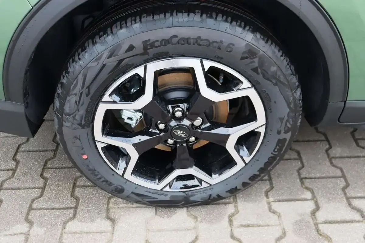 Neu Ford Kuga Active X 242 PS (177 kW) 2026 Bursting green metallic SUV