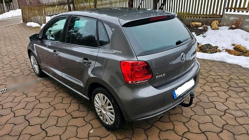 Gebraucht VW Polo 90 PS (66 kW) 2010 Grau Kleinwagen