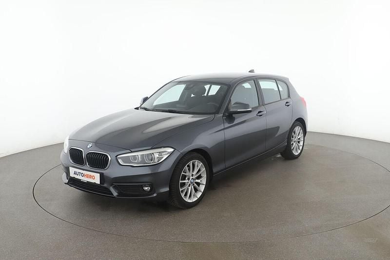 Grau Gebraucht 2019 BMW 118 Advantage Kleinwagen | 15.560 € (Guter Preis) - Bild 1/3