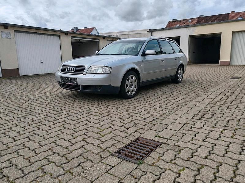 Silber Gebraucht 2001 Audi A6 Kombi | 1.300 € (Superpreis) - Bild 1/4