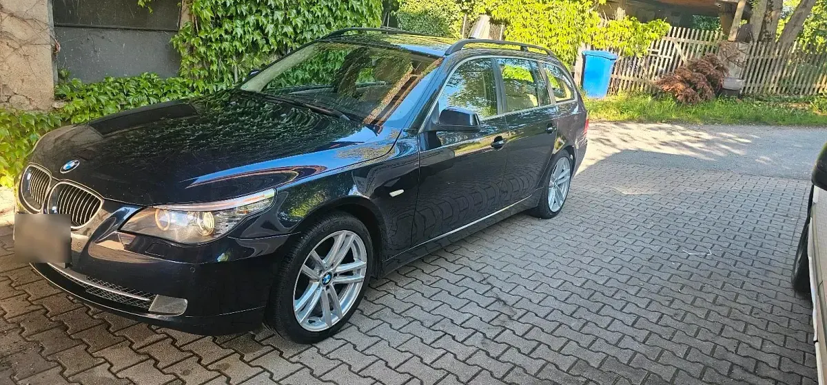 Gebraucht BMW 525 197 PS (144 kW) 2010 Blau Kombi