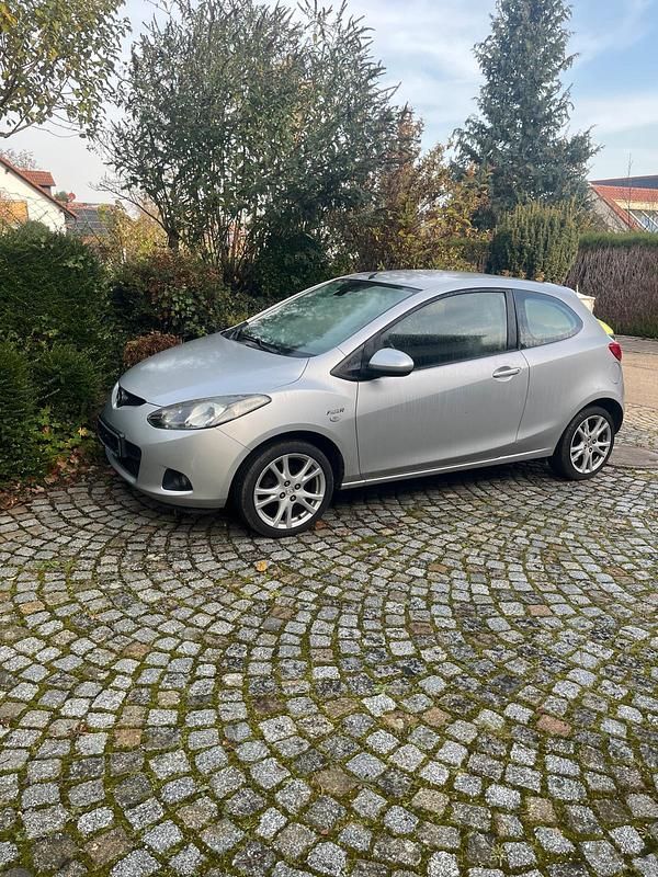 Silber Gebraucht 2009 Mazda 2 Inclusive Limousine | 2.800 € (Fairer Preis) - Bild 1/4