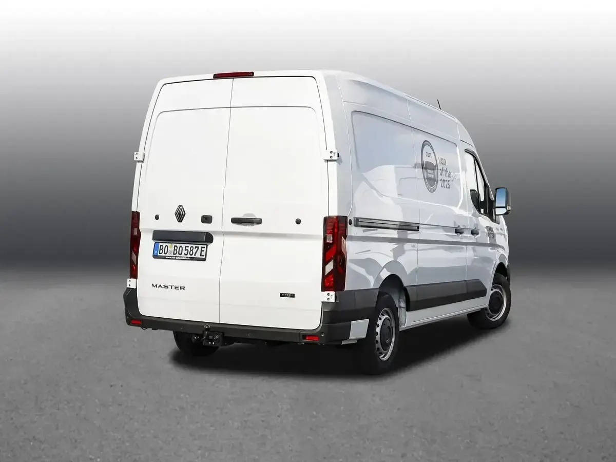 Gebraucht Renault Master 105 kW (143 PS) 2025 Weiß Van / Kleinbus