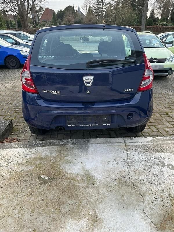 Gebraucht Dacia Sandero 75 PS (55 kW) 2009 Blau Limousine
