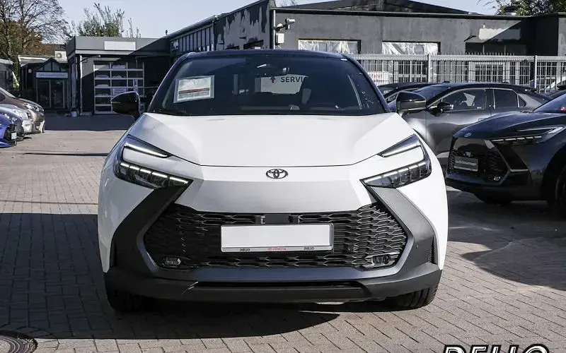 Neu Toyota C-HR 197 PS (144 kW) 2025 Weiß SUV