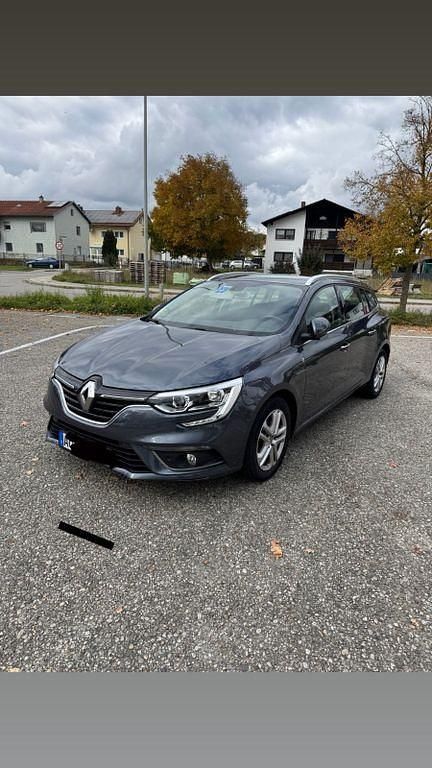 Blau Gebraucht 2020 Renault Mégane IV Limousine | 8.900 € (Superpreis) - Bild 1/4