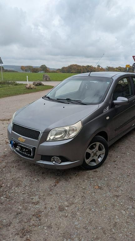 Grau Gebraucht 2008 Chevrolet Aveo LT Limousine | 2.500 € (Fairer Preis) - Bild 1/4