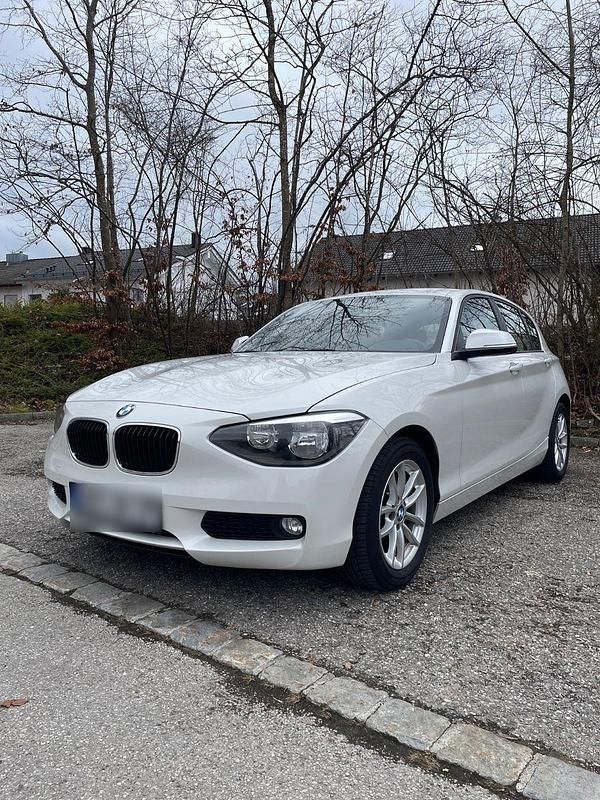 Gebraucht BMW 114 102 PS (75 kW) 2012 Weiß Kleinwagen