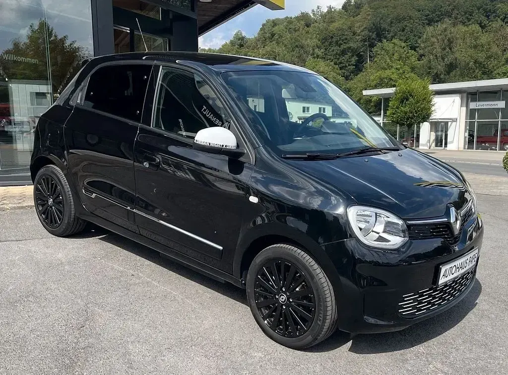 Gebraucht Renault Twingo Urban Night 60 kW (82 PS) 2023 Schwarz Kleinwagen