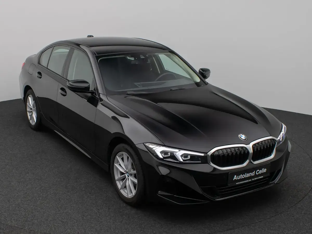 Gebraucht BMW 318 Sport Line 156 PS (114 kW) 2024 Schwarz 2668 Limousine