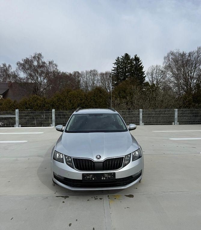 Gebraucht Skoda Octavia Ambition 116 PS (85 kW) 2018 Silber Kombi