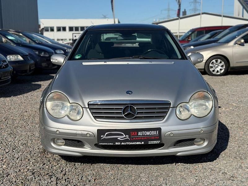 Gebraucht Mercedes C180 143 PS (105 kW) 2003 Silber Coupé