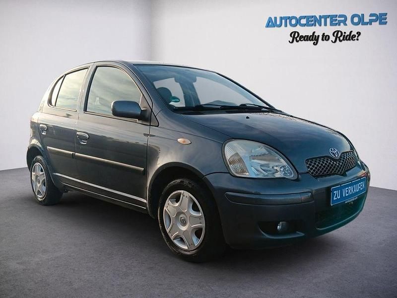 Blau Gebraucht 2005 Toyota Yaris Limousine | 2.100 € (Fairer Preis) - Bild 1/4
