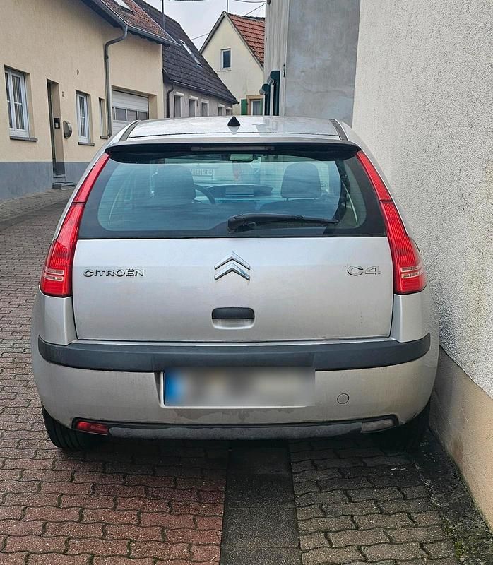 Gebraucht Citroën C4 88 PS (64 kW) 2007 Silber Limousine