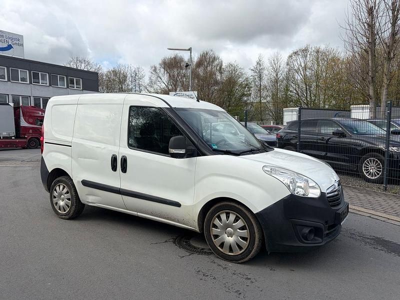 Gebraucht Opel Combo 90 PS (66 kW) 2012 Weiß Van / Kleinbus