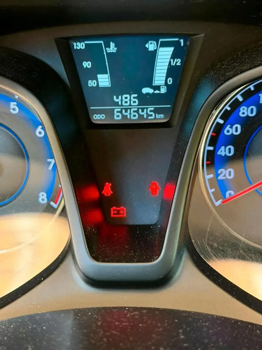 Gebraucht Hyundai ix20 90 PS (66 kW) 2012 Weiß Kleinwagen