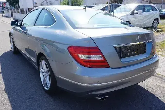 Gebraucht Mercedes C250 204 PS (150 kW) 2012 Silber Coupé