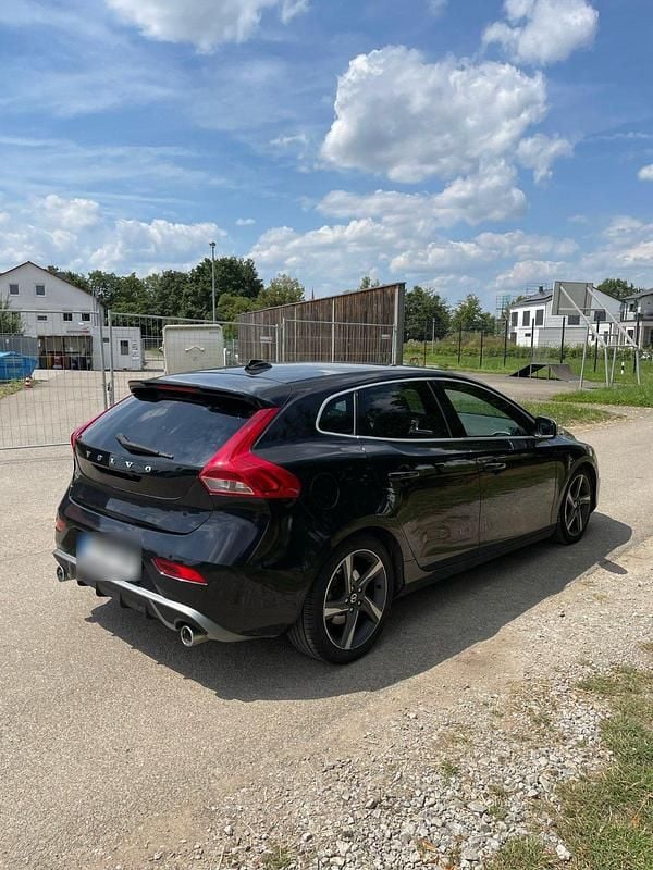 Gebraucht Volvo V40 150 PS (110 kW) 2014 Schwarz Limousine