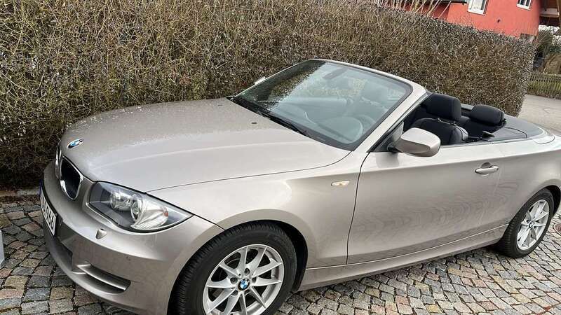 Silber Gebraucht 2010 BMW 118 Cabriolet Advantage Cabrio | 9.190 € (Guter Preis) - Bild 1/4