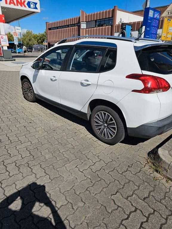 Gebraucht Peugeot 2008 Active 120 PS (88 kW) 2013 Weiß SUV