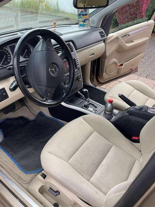 Beige Gebraucht 2006 Mercedes B200 Van / Kleinbus | 3.000 € (Fairer Preis) - Bild 1/4