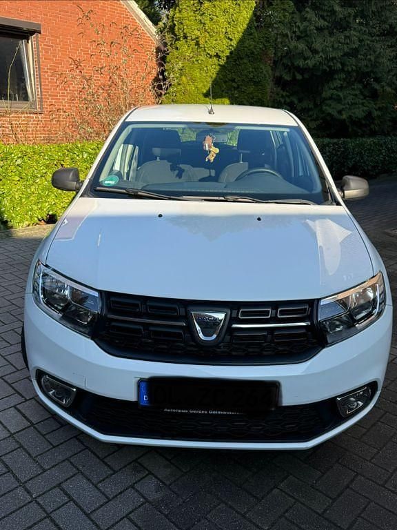 Gebraucht Dacia Sandero Essentiel 73 PS (53 kW) 2019 Weiß Limousine