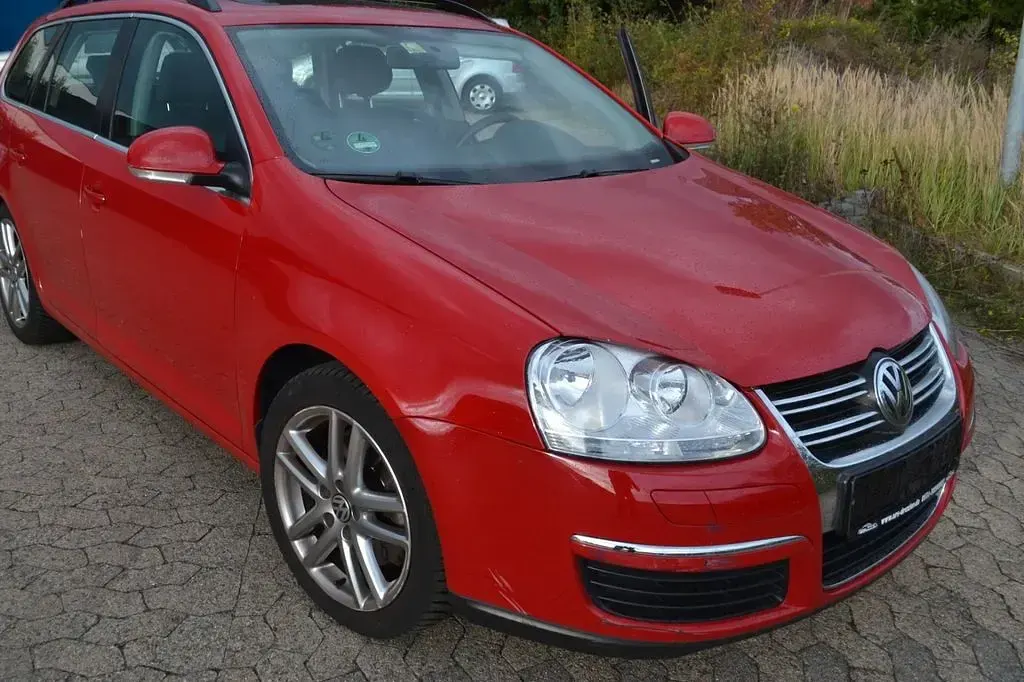 Second-hand VW Golf VI Sportline 160 CP (117 kW) 2008 Roșu Hatchback