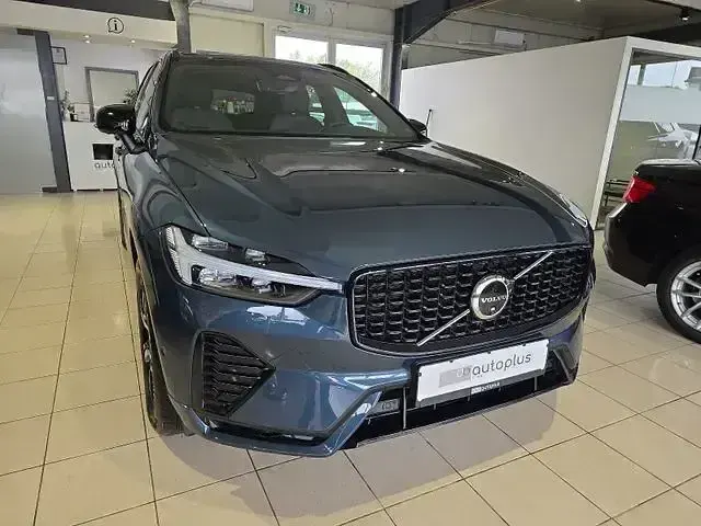 Gebraucht Volvo XC60 R-Design 250 PS (183 kW) 2022 Denim blue SUV