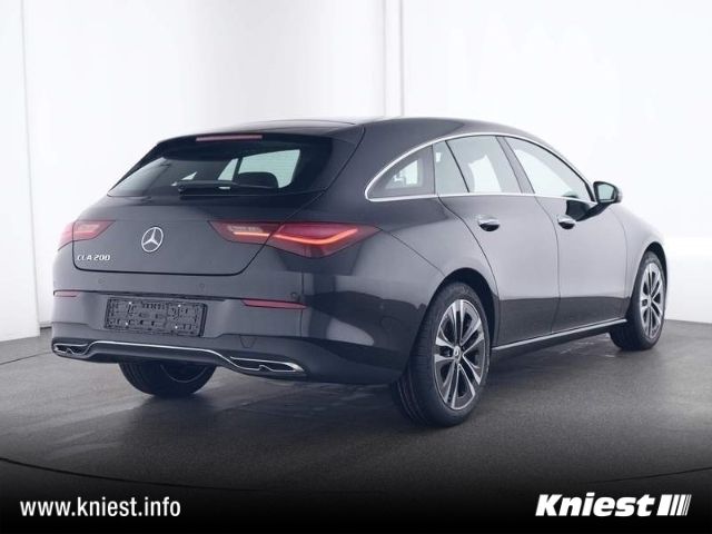 Gebraucht Mercedes CLA200 Progressive 177 PS (130 kW) 2024 Schwarz Coupé