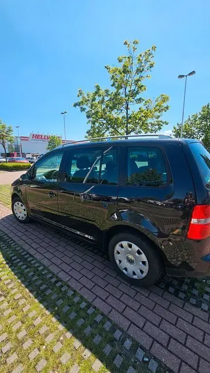 Gebraucht VW Touran Trendline 101 PS (74 kW) 2004 Schwarz Van / Kleinbus