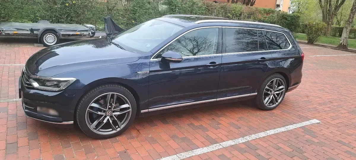 Second-hand VW Passat Highline 190 CP (139 kW) 2017 Albastru Break