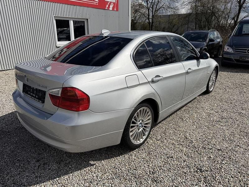 Gebraucht BMW 325 218 PS (160 kW) 2006 Titansilber metallic Limousine