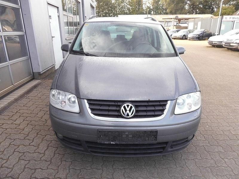 Grau Gebraucht 2006 VW Touran Trendline Van / Kleinbus | 1.490 € (Fairer Preis) - Bild 1/4