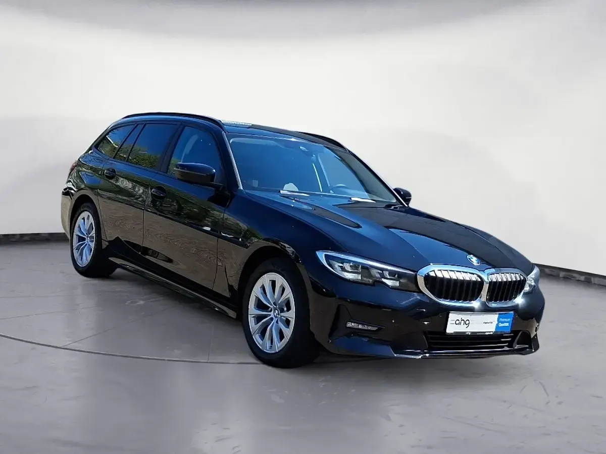 Gebraucht BMW 318 Sport Line 150 PS (110 kW) 2022 Schwarz Kombi