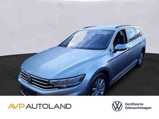 Gebraucht VW Passat R-line 200 PS (147 kW) 2023 Pyrit silber Kombi