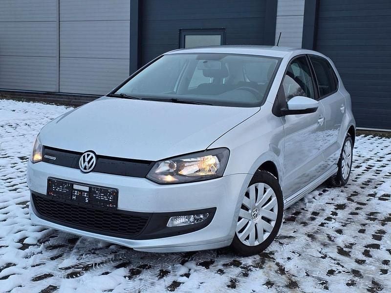 Silber Gebraucht 2014 VW Polo Trendline Limousine | 7.500 € (Guter Preis) - Bild 1/4