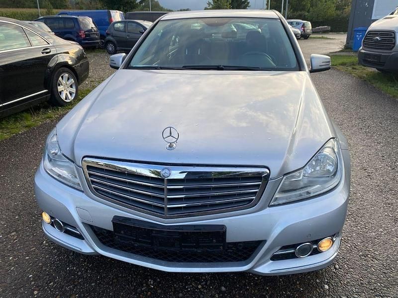 Gebraucht Mercedes C220 Elegance 170 PS (125 kW) 2011 Silber Limousine